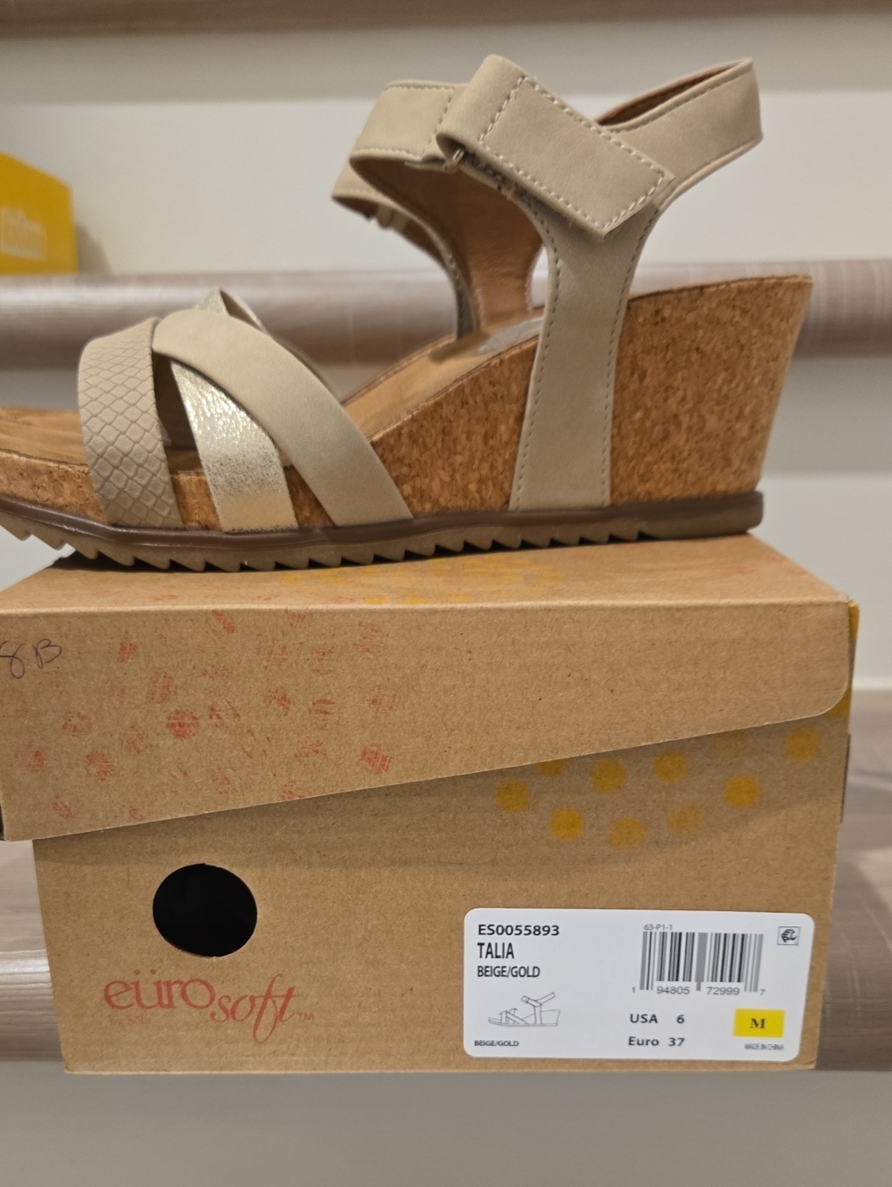 Chic Beige Sandals by Eurosoft